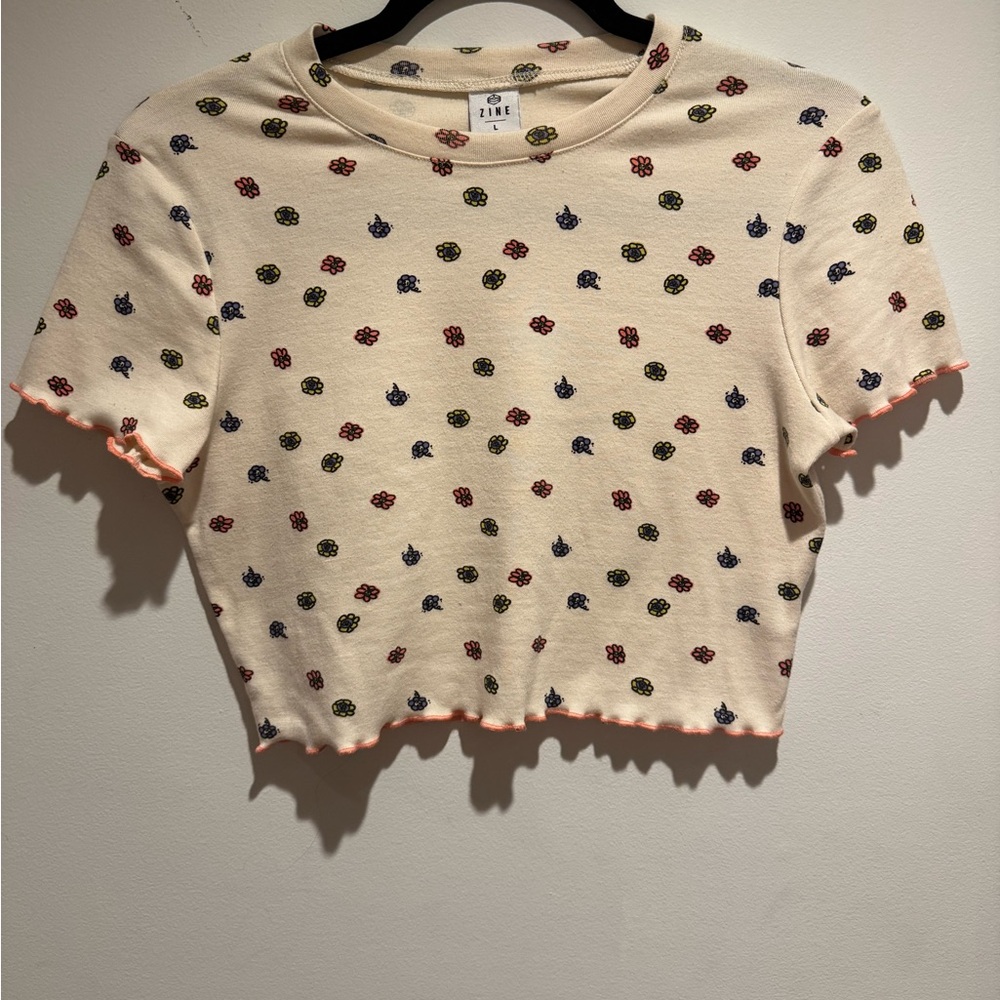 Zine Clothing Cream Ribbed Crop T-Shirt with Peter Pan Collar